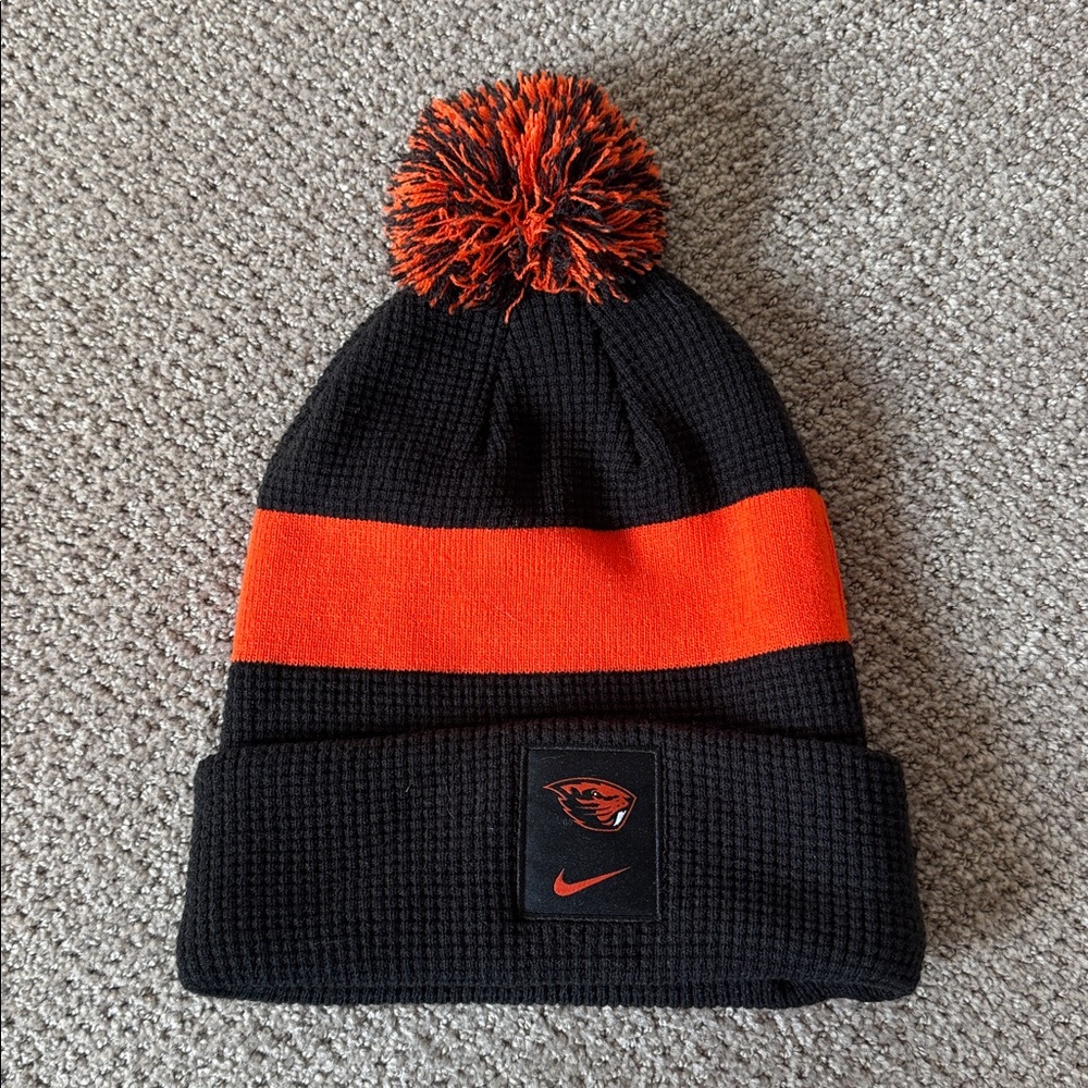 Team Issued Nike Oregon State University Beavers Beanie